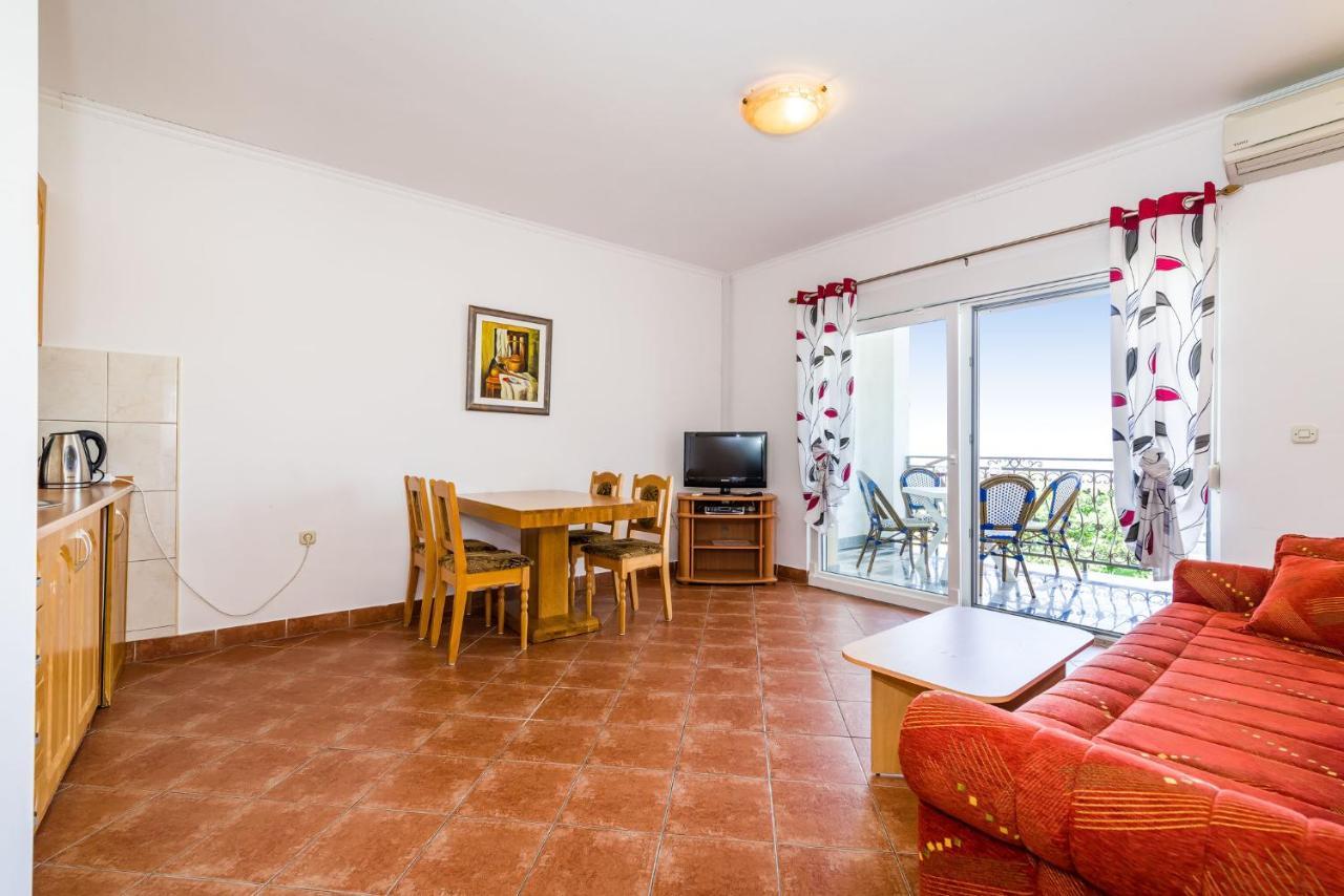 Bozana Apartment *